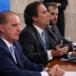 Pedro Duarte Guimarães apresenta o impacto social dos 71% de adultos que recorreram ao Auxílio Emergencial em busca de apoio.