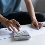 Ediney Jara de Oliveira ensina dicas práticas para organizar finanças e reduzir perdas no comércio.