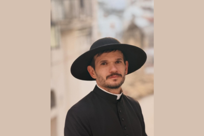 Non Stop celebra junto Padre Patrick seus 13 anos de sacerdócio com uma mensagem de fé e entrega.