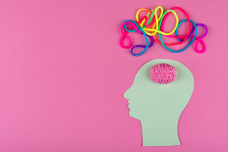 Alexandre Costa Pedrosa analisa como a neurodivergência influencia a gestão do tempo no dia a dia e os desafios da rotina moderna.